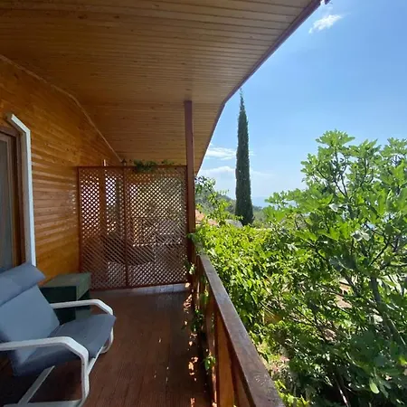 Casa Roja * Faralya